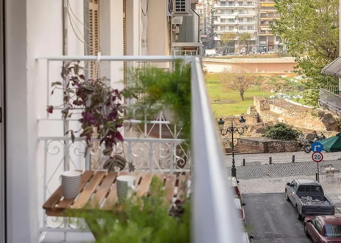 Ancient Agora Central Living